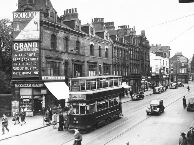 Enjoy these photo memories of Briggate and the tram.