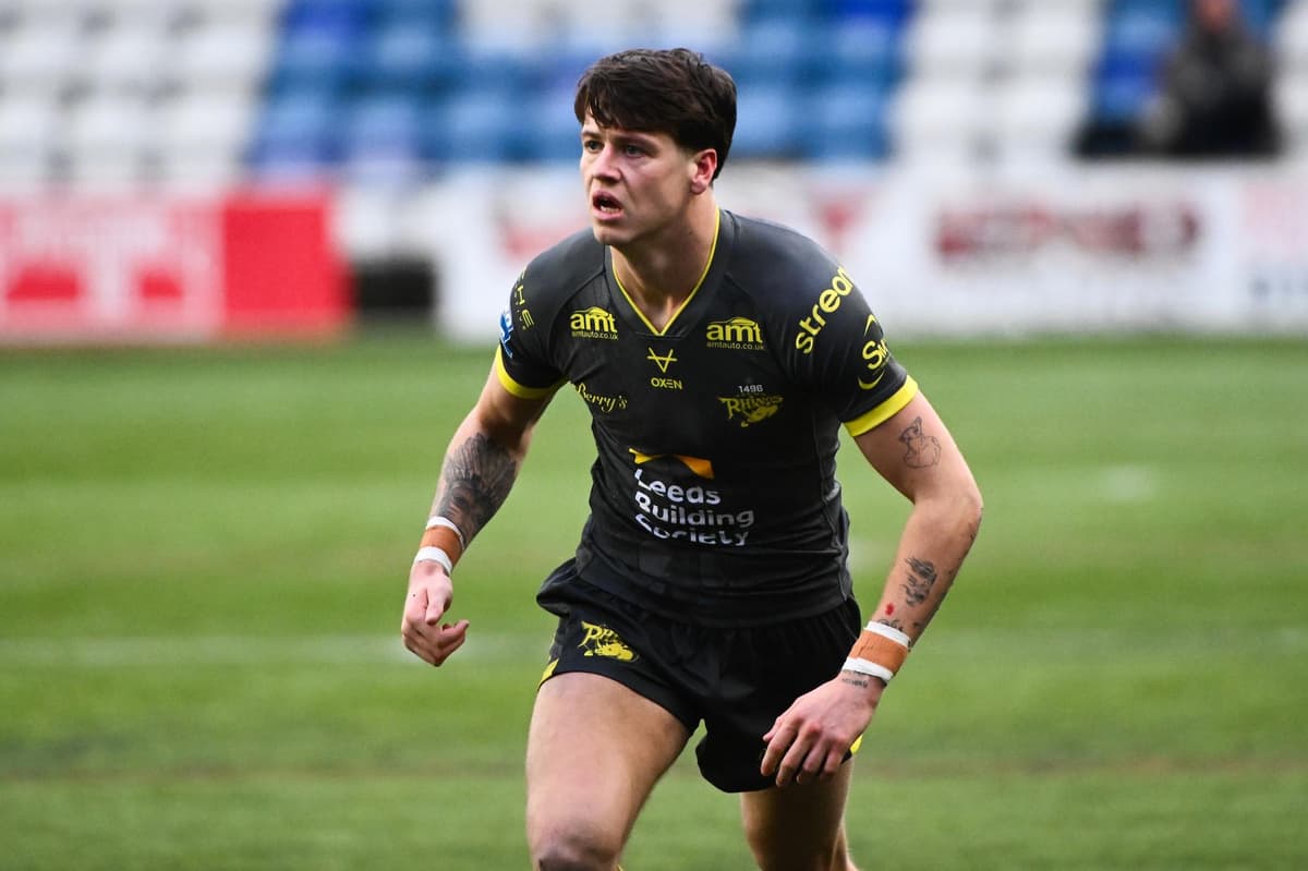 Nachwuchsspieler in den 21-Mann-Kader der Leeds Rhinos berufen ...