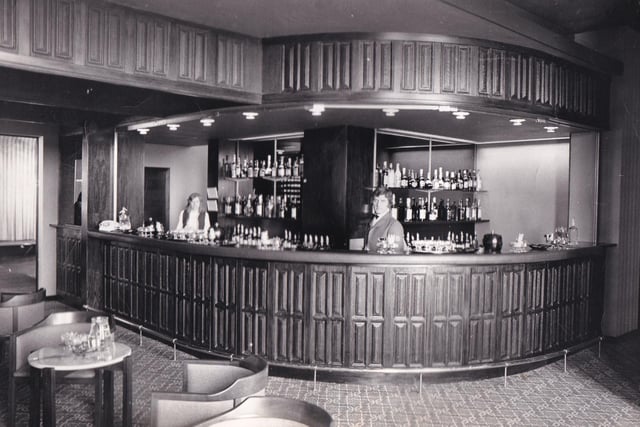 The bar in the Pavilion restaurant in April 1973.