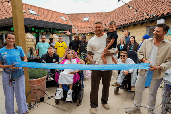 Love Island star Alex Bowen has officially opened a new outdoor courtyard at Martin House Children’s Hospice in Wetherby inspired by the iconic villa from the TV show