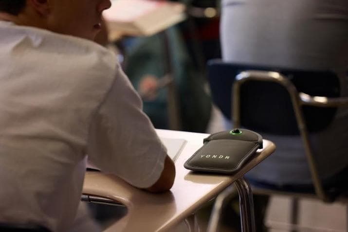 Schüler in Wakefield müssen ihre Handys in Taschen einschließen ...