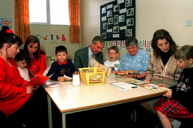 A literacy session with parents and pupils at Richmond Hill Primary in April 1997.
