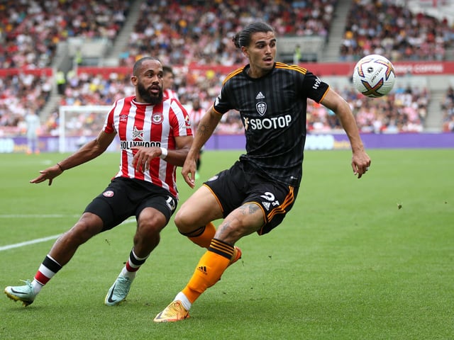 6 - Tried to get forward, made some good runs, created a little danger. Some difficult moments in his own half.