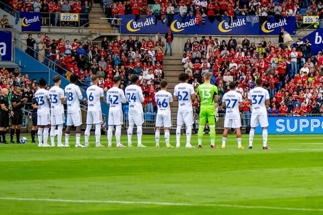OSLO, NORWAY - JULY 12: Players, officials and fans take part in a minutes applause to pay tribute to Gordon McQueen prior to the Pre-Season Friendly match between Manchester United and Leeds United at Ullevaal Stadium on July 12, 2023 in Oslo, Norway. (Photo by Ash Donelon/Manchester United via Getty Images)