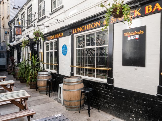 Whitelock's Ale House in Turk's Head Yard dates from 1715 and occupies a medieval burgage plot. It was described by poet John Betjeman as 'the very heart of Leeds'.