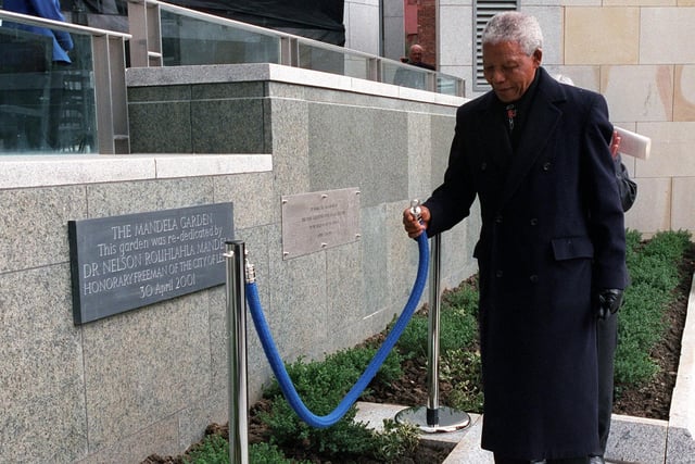 Nelson Mandela visited Leeds in Apil 2001, staying at the Queens Hotel. Here he re-dedicates Mandela Gardens in Millennium Square during his visit.