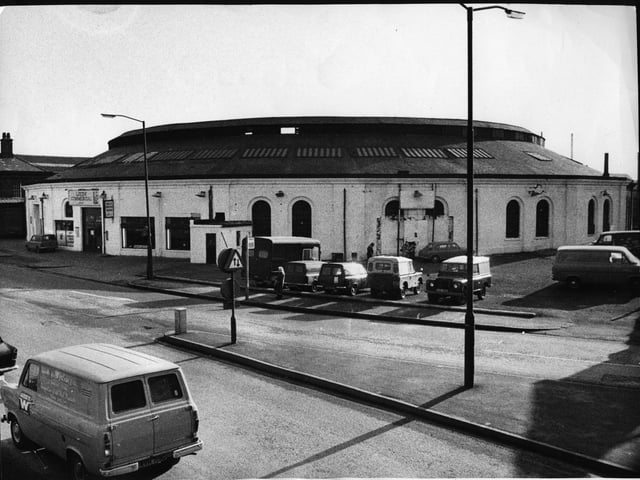 Leeds Roundhouse just south of Wellington Bridge in March 1971.