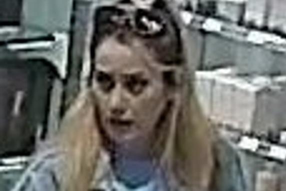 Image LD4991 refers to a theft from a shop in Leeds city centre on May 7