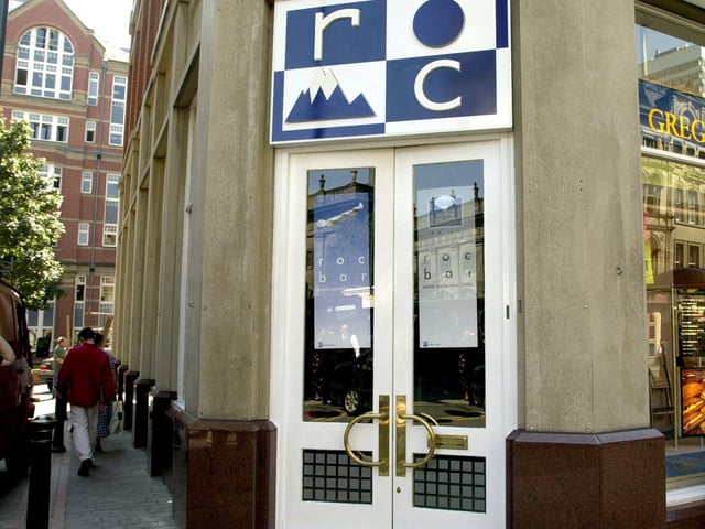 Do you remember roc bar on Boar Lane? Pictured in August 2000.