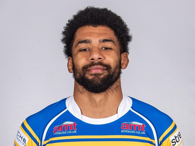 Big first stint in the middle including a try-saving tackle; returned at centre and kicked the last conversion to celebrate his 400th career game 7