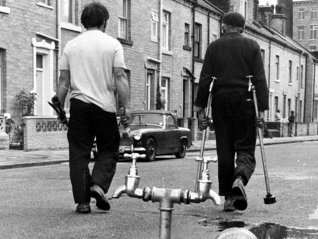 Share your memories of Leeds in 1976 with Andrew Hutchinson via email at: andrew.hutchinson@jpress.co.uk or tweet him - @AndyHutchYPN