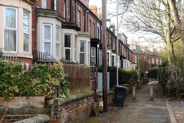 Properties in Holbeck had an overall average price of £128,247 over the last year. The majority of sales in Holbeck during the last year were terraced properties, selling for an average price of £100,495. Flats sold for an average of £190,500, with semi-detached properties fetching £150,000. Overall, sold prices in Holbeck over the last year were 22% up on the previous year and 39% up on the 2018 peak of £92,000.