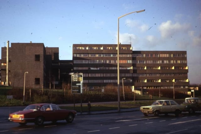 Hunslet Grange - also known as Leek Street flats - were built in 1968 were arranged in blocks of six or seven storeys, with overhead walkways connecting the blocks. They proved popular but soon problems with damp and condensation began to develop and the heating systems proved inadequate. Demolished in 1983