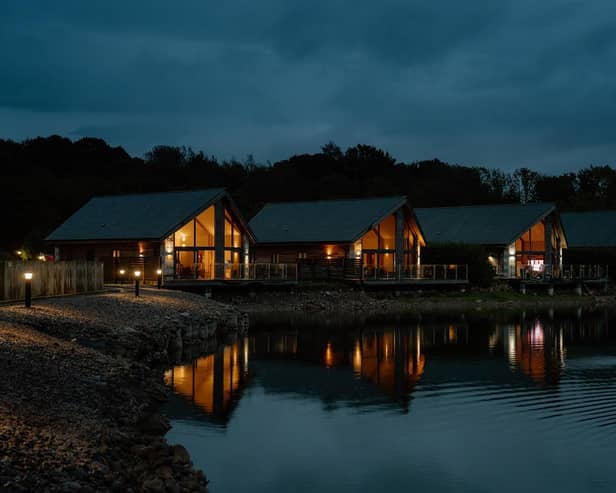Night falls on Landal Twin Lakes, a stunning lakeside retreat alive with wildlife, awash with natural beauty.