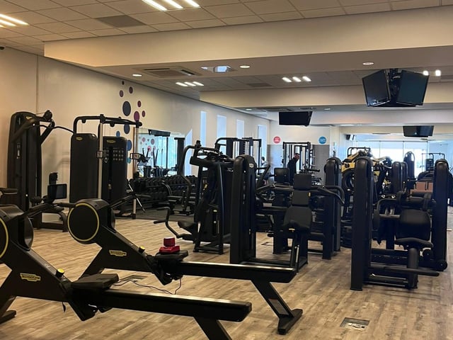 Active Leeds supports people in the city to become active through low cost access to leisure centres
