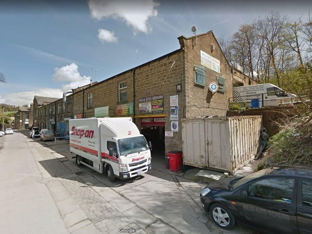 Address: 8 Upper Rodley Ln, Bramley, Leeds LS13 1BG
Phone: 0113 257 2982