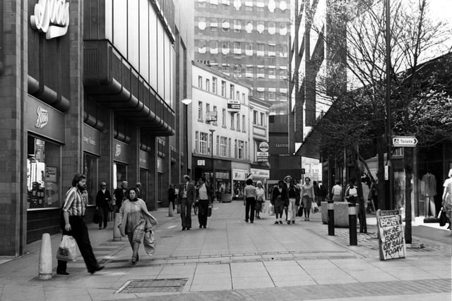 Bond Street in February 1980, looking towards Park Row. Boots Store is on the left, this was part of the Bond Street Centre which opened in 1977.