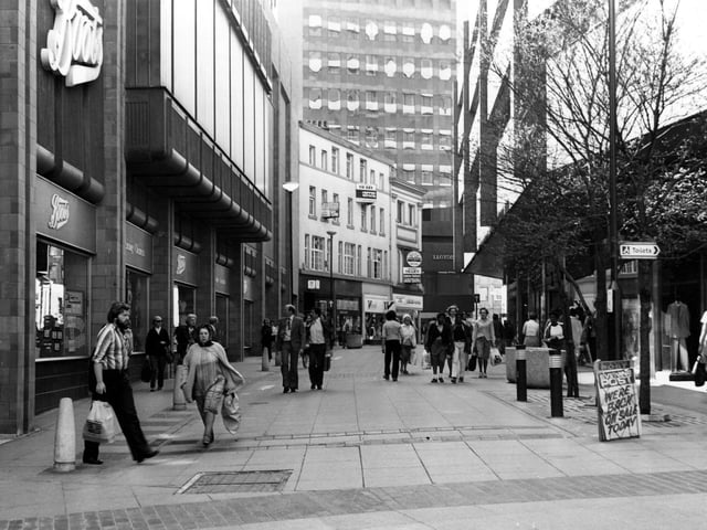 Bond Street in February 1980, looking towards Park Row. Boots Store is on the left, this was part of the Bond Street Centre which opened in 1977.