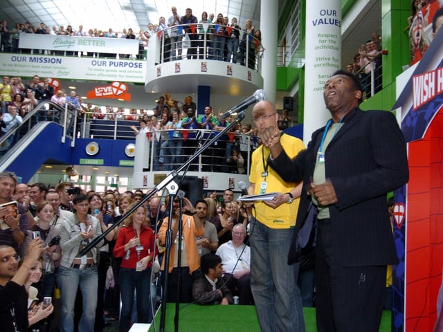 Share your memories of Pelé with Andrew Hutchinson via email at: andrew.hutchinson@jpress.co.uk or tweet him - @AndyHutchYPN
