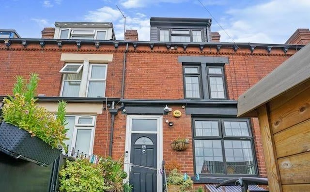 Located on Dewsbury Road the home is ideally located for all local transport links.