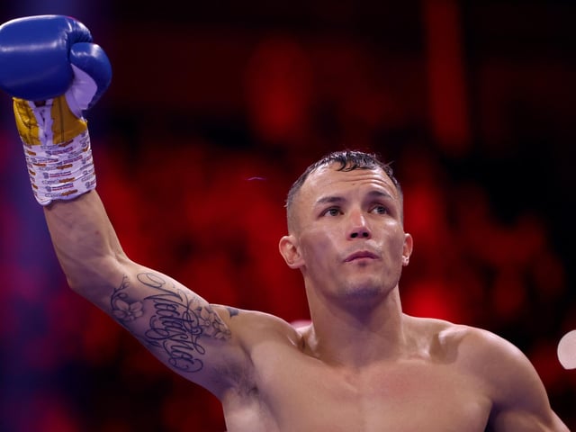 The two-time world featherweight champion has boxed at Leeds United's Elland Road home.