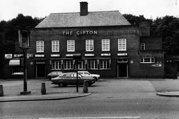 Do you remember Ronald Winter? He was the licensee at The Gipton on Roundhay Road when this photo was taken in June 1982.