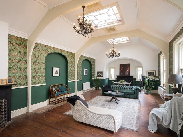 This lovely large reception room has great versatility.