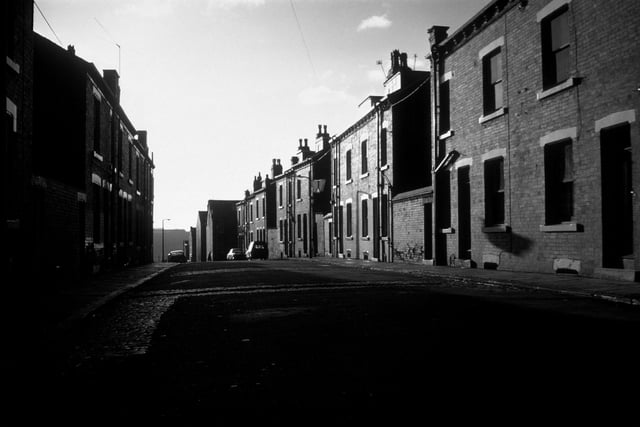 Hawes Place in Woodhouse in January 1976. After the junction with Rider Road the street becomes State Street which is crossed by Ganton Place, Ganton Mount and Ganton View.