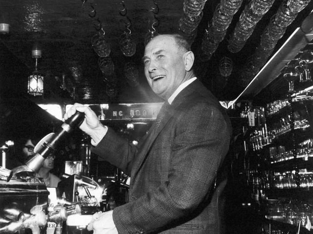 "Love Leeds. Le Phonographique and In Time were great places to go. The Londoner was a great pub but the very best was Whitelocks" - Yvonne Lehanport.Aleksander Chromianczuk, Alex to the regulars at Whitelocks.A well known figure at the Inn.