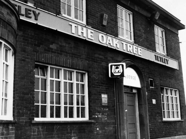 Did you enjoy a drink here back in the day? The Oak Tree pictured in January 1978.