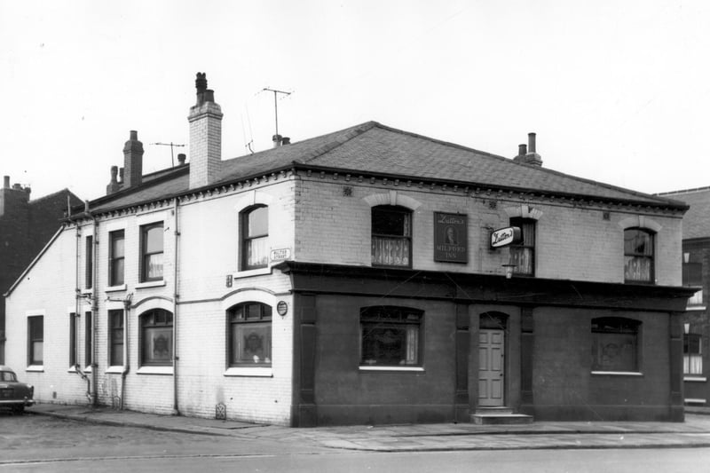 The Duttons Ales owned Milford Inn on Kirkstall Road in March 1966. The landlord at this time was A.E. Biggins. Built in the late 19th century this public house had a smoke room to the right and a public bar to the left.
