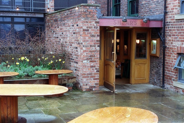 Shears Yard restaurant at The Calls in March 1999.