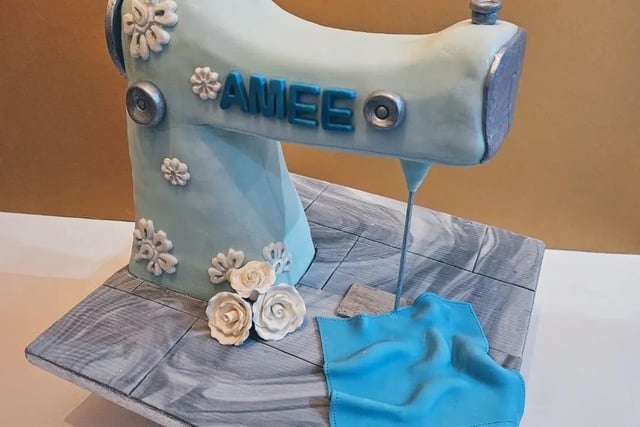 An impressive sewing machine shaped cake from Gul Naz Aziz.