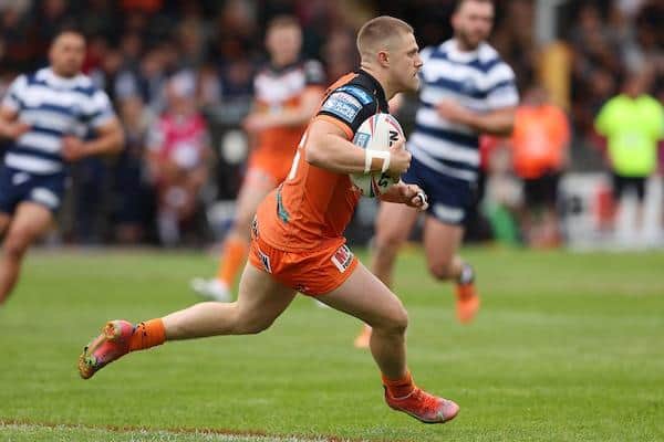 Ryan Hampshire playing for Castleford against Wigan last season. Picture by John Clifton/SWpix.com.