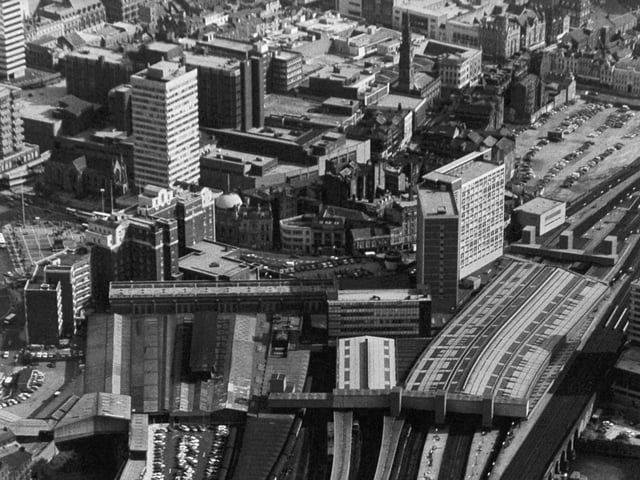 Share your memories of Leeds in 1987 with Andrew Hutchinson via email at: andrew.hutchinson@jpress.co.uk or tweet him - @AndyHutchYPN