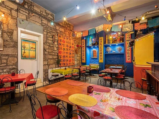Lower ground dining area 1.