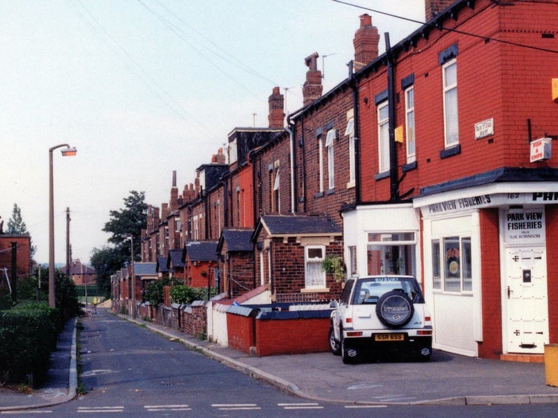 Share your memories of Leeds in 1990 with Andrew Hutchinson via email at: andrew.hutchinson@jpress.co.uk or tweet him - @AndyHutchYPN