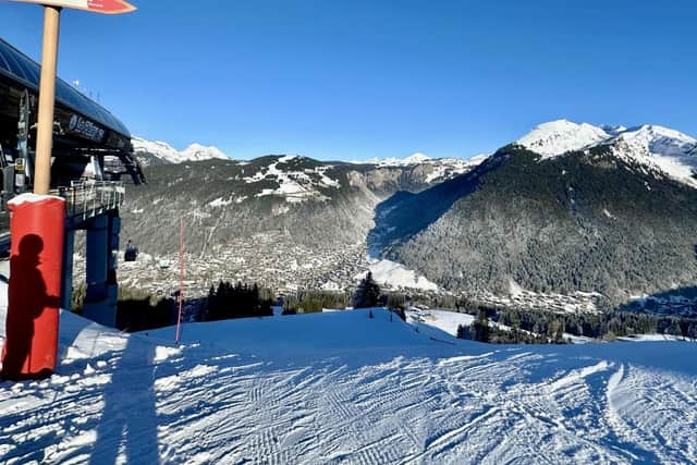 Ski A: This way for Spring sun, snow and ski savings (photo: LoveMorzineLesGets.com)