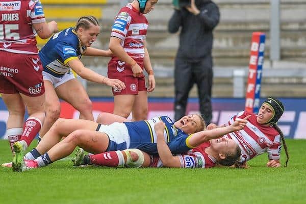 Amy Hardcastle touches down to open the semi-final scoring for Leeds against Wigan. Picture by Olly Hassell/SWpix.com.