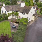 This property is set in a Conservation area and dates back to circa 1640. Take a look inside...