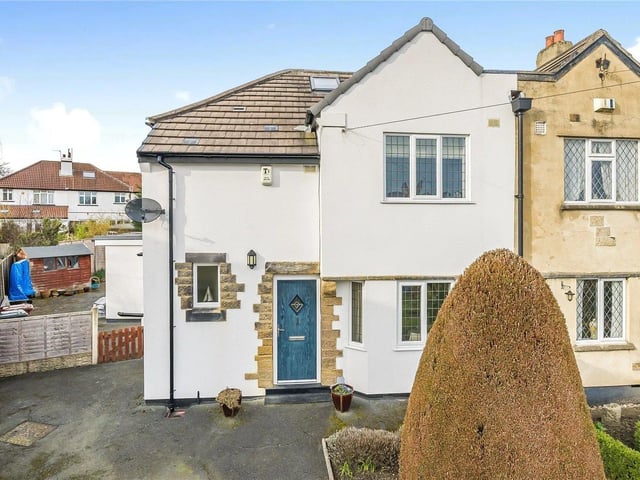 Having been renovated and tastefully appointed by the current owner, the property features an extensive range of quality fittings as well as many traditional features