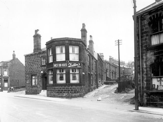 West End House is visible in the centre of this view from 1959. This was a Dutton's public house at number 26 Abbey Road. The landlady at this time was Elsie Peel. On the left is Tordoff Terrace.