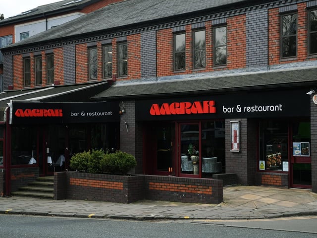 Aagrah, located in Chapel Allerton, is a popular restaurant in Leeds. The Kashmiri restaurant has a 4.2 star rating from 413 Google reviews. Every Sunday and Monday, the restaurant has an evening buffet priced at £19.95 per person from 5:30pm – 9:30pm. Children under 10 are priced at £14.95 per person while children under 4 years eat free.