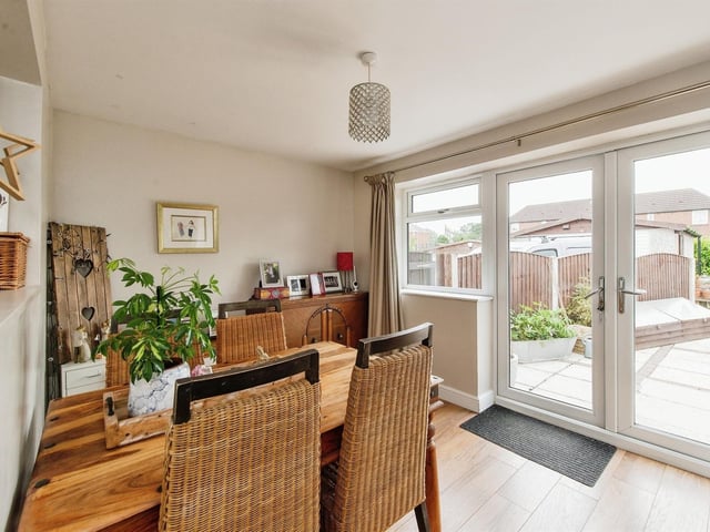 The dining room features double glazed windows to the rear aspect and two sets of double glazed French doors also to the rear. Photo: Zoopla