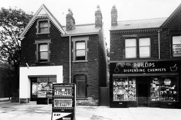 Phillips chemist on Chapeltown Road in August 1939. Business on the left is vacant. Cigarette & chocolate vending machine can be seen on the pavement. Far left is the junction with Harehills Avenue and Newton Grove.