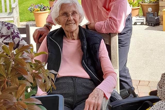 Mayfield View care home welcomes Alan Titchmarsh for gardening activity