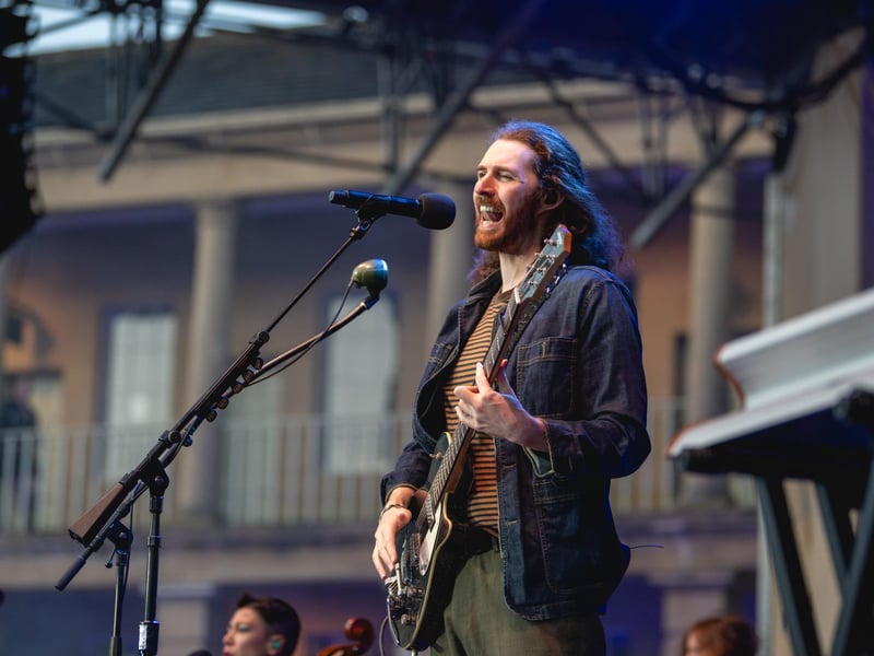 His set began with Eat Your Young, Jackie & Wilson and From Eden before recent single Francesca, Cherry Wine and Movement.