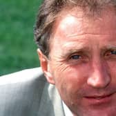 1991:  HOWARD WILKINSON, THE MANAGER OF LEEDS UNITED SOCCER CLUB, DURING A CLUB PHOTOCALL BEFORE THE START OF THE 1991/2 SOCCER SEASON. Mandatory Credit: Allsport UK/ALLSPORT