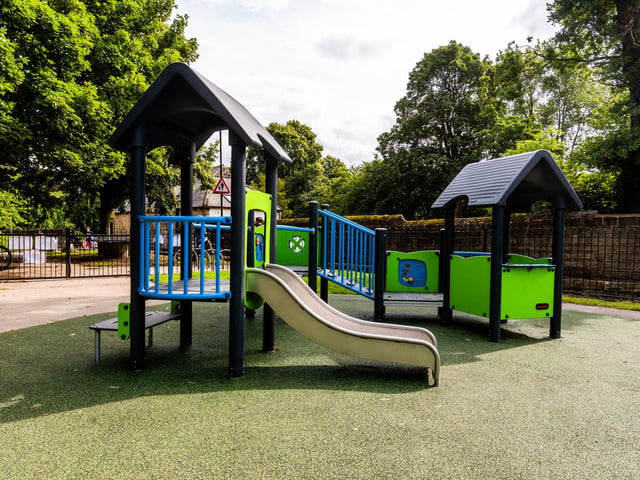 Meanwood Park received funds from Veolia Environmental Trust, Leeds Freemasons Lodge, Manning Stainton and Leeds City Council’s Community Committee for both the Moortown and Weetwood Wards  to transform its playground.