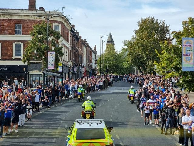 The city centre was packed.